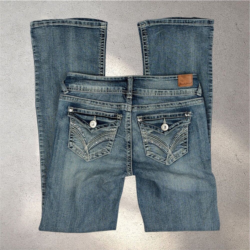 Wallflower Low Rise Bootcut Jeans Juniors 5 Blue Luscious Curvy Flap Pockets Y2K